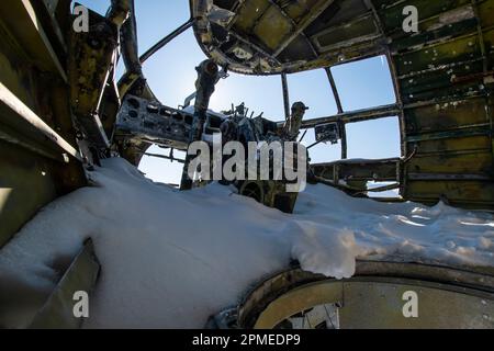 Cockpit di Miss Piggy Curtiss C-46 Commando ha schiantato aerei a Churchill, Manitoba, Canada Foto Stock