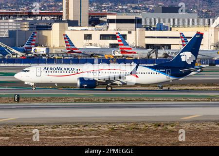 Los Angeles, Stati Uniti – 3 novembre 2022: Aereo Aeromexico Boeing 737 MAX 8 all'aeroporto di Los Angeles (LAX) negli Stati Uniti. Foto Stock