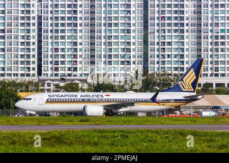 Penang, Malesia - 8 febbraio 2023: Aereo Boeing 737 MAX 8 di Singapore Airlines all'aeroporto di Penang in Malesia. Foto Stock