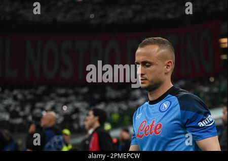 Stanislav Lobotka di SSC Napoli durante le finali del quarto trimestre della UEFA Champions League prima tappa tra AC Milan e SSC Napoli su 12 di Avril 2023 allo stadio Giuseppe Meazza San Siro di Milano. Foto Tiziano Ballabio Foto Stock