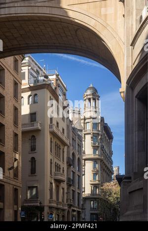 Barcellona, Spagna - 13 marzo 2023: Hotel Colonial Barcellona nell'arco Foto Stock