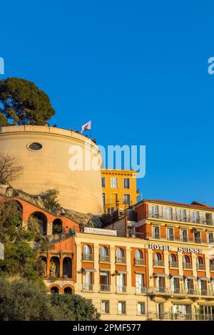 Tour Bellanda e Hotel Suisse visti dalla Promenade des Anglais, Nizza, Costa Azzurra, Francia, Europa Foto Stock