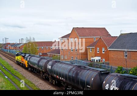 Classe 70804 a Marlborough Road, Stockton on Tees, Cleveland, Inghilterra Foto Stock