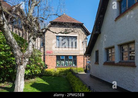 The Shakespeare Birthplace Book Shop in Henley Street a Stratford-upon-Avon, Warwickshire, Regno Unito Foto Stock