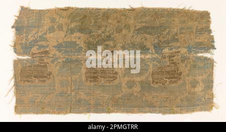 Frammenti (Italia); seta, lino in involucri metallici; ordito x trama (a): 13,3 x 44,5 cm (5 1/4 x 17 1/2 in.) Ordito x trama (b): 11,1 x 45,1 cm (4 3/8 x 17 3/4 pollici) Ordito x trama (c): 12,4 x 6,2 cm (4 7/8 x 2 7/16 pollici) Ordito x trama (d): 11,7 x 6,4 cm (4 5/8 x 2 1/2 pollici) Foto Stock