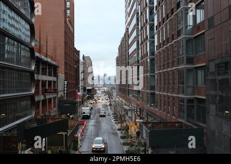 NEW YORK, USA - 15 NOVEMBRE 2016 edifici in serata accanto alla High Line Foto Stock