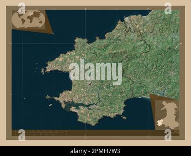 Pembrokeshire, regione del Galles - Gran Bretagna. Mappa satellitare a bassa risoluzione. Mappe delle posizioni ausiliarie degli angoli Foto Stock