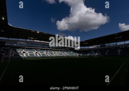 Gand, Belgio. 13th Apr, 2023. Una visione generale della Ghelamca Arena prima della partita di prima tappa della finale della UEFA Conference League Quarter tra K.A.A. Gand e West Ham si sono Uniti alla Ghelamco Arena il 13th 2023 aprile a Gand, Belgio. (Foto di Daniel Chesterton/phcimages.com) Credit: PHC Images/Alamy Live News Foto Stock