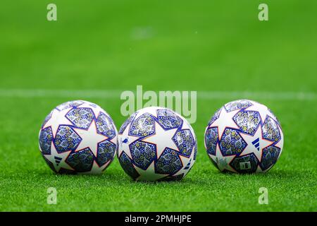 Milano, Italia. 12th Apr, 2023. Pallone ufficiale della Adidas Champions League durante le finali trimestrali della UEFA Champions League 2022/23 - prima partita di calcio tra AC Milan e SSC Napoli allo stadio San Siro di Milano, Italia il 12 aprile 2023 Credit: Independent Photo Agency/Alamy Live News Foto Stock