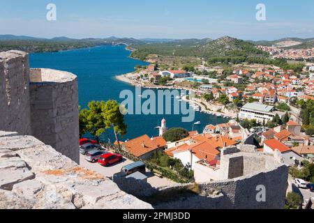 Città e fortezza Sveta Ana, Sveti Mihovil, il santo, Sibenik, Dalmazia, Croazia Foto Stock