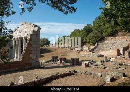 Restaurato monumento del Agonothetes, parte del Buleuterion, tempio, odeon, sito in rovina di Apollonia, Fier, Albania Foto Stock