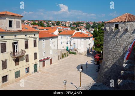 Vista della città vecchia dal Castello di Frankopan, Krk, Isola di Krk, Golfo del Quarnero, Croazia Foto Stock