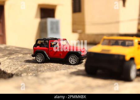 Negli anni cinquanta classico modello in scala giocattolo auto da vista frontale. Foto Stock