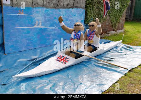 Kettlewell Scarecrow Festival (2010), Wharfedale, North Yorkshire Foto Stock