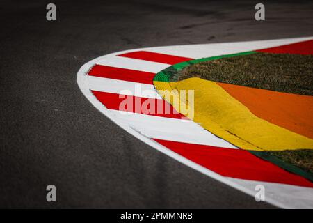 Portimao, Portogallo - 13/04/2023, marciapiede, vibreur, pista, Pista, illustrazione durante la 6 ore di Portimao 2023, 2nd° round del Campionato Mondiale di Endurance FIA 2023, dal 14 al 16 aprile 2023 sul circuito Internazionale Algarve di Portimao, Portogallo - Foto: Antonin Vincent/DPPI/LiveMedia Foto Stock