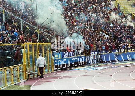 Italia stagione degli ultra 1990-91 Serie A - nella foto - bologna-inter Foto Stock
