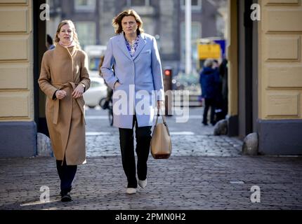 L'Aia. Paesi Bassi, 14/04/2023, 14th aprile 2023. Conny Helder, Ministro della cura e dello sport a lungo termine presso il Binnenhof prima del Consiglio settimanale dei Ministri. ANP ROBIN VAN LONKHUIJSEN olanda fuori - belgio fuori Foto Stock