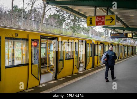 U 3, U-Bahnhof Krumme Lanke, Mitte, Berlino, Germania Foto Stock