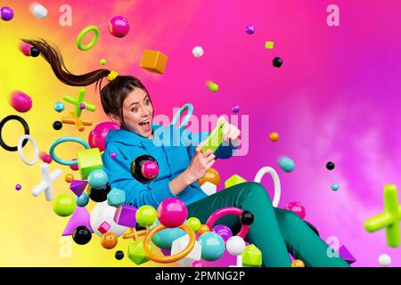 Creative colorful 3D rivista collage immagine di sorridente entusiasta signora giocare gane moderno gadget sfondo isolato pittura Foto Stock