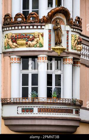 L'angolo al piano superiore di un edificio a Coblenza, Germania Foto Stock