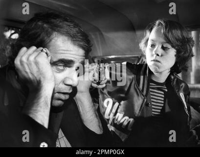 Alex Rocco, Mackenzie Phillips, on-set of the Film, 'Rafferty and the Gold Dust Twins', Warner Bros., 1975 Foto Stock