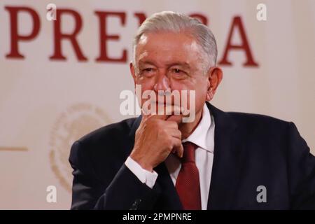 Città del Messico, Messico. 14th Apr, 2023. Il presidente del Messico, Andres Manuel Lopez Obrador, parla questo venerdì durante la sua conferenza informativa al Palazzo Nazionale. Il 14 aprile 2023 a Città del Messico. (Credit Image: © Carlos Santiago/eyepix via ZUMA Press Wire) SOLO PER USO EDITORIALE! Non per USO commerciale! Foto Stock