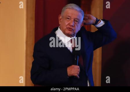 Città del Messico, Messico. 14th Apr, 2023. Il presidente del Messico, Andres Manuel Lopez Obrador, parla questo venerdì durante la sua conferenza informativa al Palazzo Nazionale. Il 14 aprile 2023 a Città del Messico. (Credit Image: © Carlos Santiago/eyepix via ZUMA Press Wire) SOLO PER USO EDITORIALE! Non per USO commerciale! Foto Stock