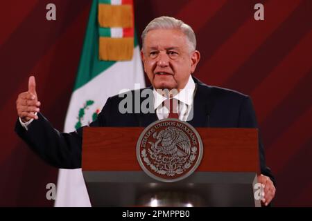 Città del Messico, Messico. 14th Apr, 2023. Il presidente del Messico, Andres Manuel Lopez Obrador, parla questo venerdì durante la sua conferenza informativa al Palazzo Nazionale. Il 14 aprile 2023 a Città del Messico. (Credit Image: © Carlos Santiago/eyepix via ZUMA Press Wire) SOLO PER USO EDITORIALE! Non per USO commerciale! Foto Stock