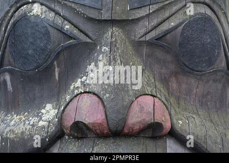 Primo piano di un totem; Petersburg, Alaska, Stati Uniti d'America Foto Stock