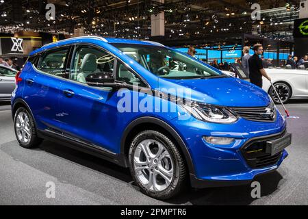 Opel Ampera-e auto elettrica al Salone IAA di Francoforte. Germania - 12 settembre 2017. Foto Stock