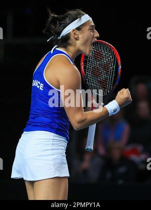 La francese Caroline Garcia reagisce durante la partita di qualificazione della Billie Jean King Cup tra la Gran Bretagna e la Francia alla Coventry Building Society Arena di Coventry. Data immagine: Venerdì 14 aprile 2023. Foto Stock