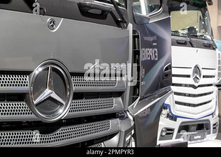 Mercedes Actros F autocarro pesante al Salone di Hannover IAA Transportation Motor Show. Germania - 20 settembre 2022 Foto Stock