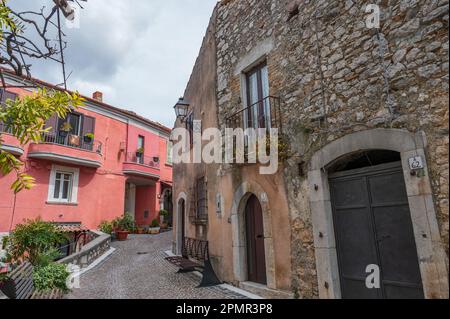 Fornelli, comune italiano di 1.883 abitanti in provincia di Isernia nella regione Molise. Fa parte del circuito della più bella v Foto Stock