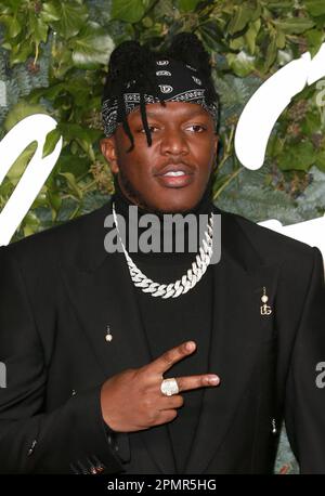 Londra, Regno Unito. 29th Nov 2021. KSI partecipa ai Fashion Awards 2021 alla Royal Albert Hall di Londra, Inghilterra. (Foto di Fred Duval/SOPA Images/Sipa USA) Credit: Sipa USA/Alamy Live News Foto Stock