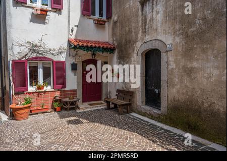 Fornelli, comune italiano di 1.883 abitanti in provincia di Isernia nella regione Molise. Fa parte del circuito della più bella v Foto Stock