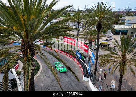 80 HYETT PJ (usa), PRIAULX Seb (gbr), JEANNETTE Gunnar (usa), AO Racing, Porsche 911 GT3 R, azione durante il Gran Premio Acura di Long Beach 2023, 3rd° round del 2023° Campionato sportivo IMSA, dal 14 al 16 aprile 2023 sulle strade di Long Beach, a Long Beach, California, Stati Uniti d'America - Foto: Florent Gooden/DPPI/LiveMedia Foto Stock