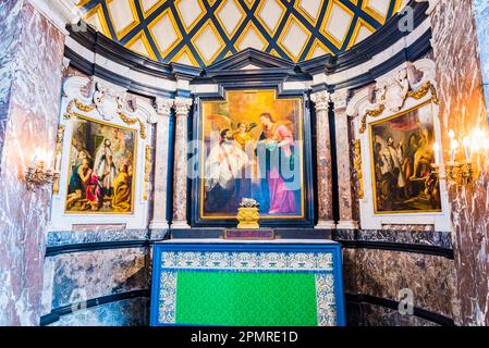 Cappella. St La chiesa di Charles Borromeo è una chiesa situata nel centro di Anversa, nella piazza della coscienza di Hendrik. Anversa, Regione fiamminga, Belgio, Europa Foto Stock