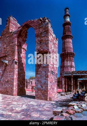 Il Minar di Qutab, Delhi, India, Asia Foto Stock