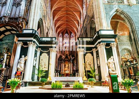 Altare maggiore. Cattedrale di San Bavo, interno. Gand, Fiandre Orientali, Regione Fiamminga, Belgio, Europa Foto Stock