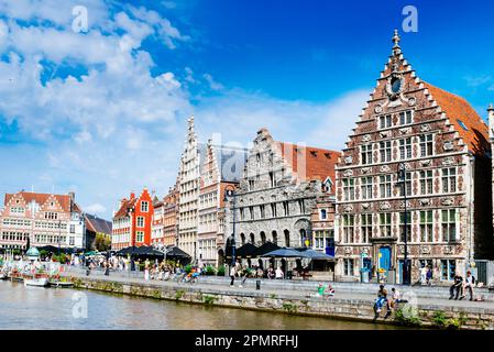 Grasslei è una banchina nel centro storico di Gand, Belgio, situata sulla riva destra del fiume Leie. Gand, Fiandre Orientali, Regione fiamminga, BE Foto Stock