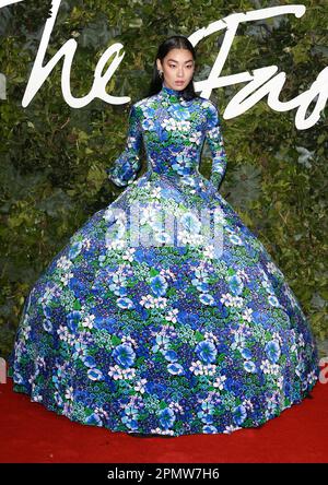 RINA Sawayama partecipa ai Fashion Awards 2021 alla Royal Albert Hall di Londra, Inghilterra. Foto Stock