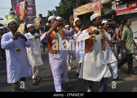 Kolkata, India. 15th Apr, 2023. La gente partecipa a un rally in occasione del nuovo anno Bengalese a Kolkata. (Foto di Sudipta Das/Pacific Press) Credit: Pacific Press Media Production Corp./Alamy Live News Foto Stock