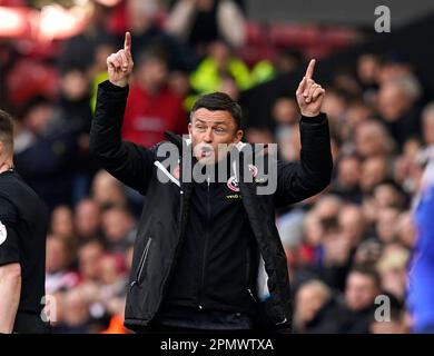 Sheffield, Regno Unito. 15th Apr, 2023. Paul Heckingbottom manager di Sheffield Utd reagisce durante la partita del campionato Sky Bet a Bramall Lane, Sheffield. Il credito per le immagini dovrebbe essere: Andrew Yates/Sportimage Credit: Sportimage/Alamy Live News Foto Stock