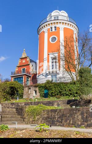 Torre storica di Elisenturm nei giardini botanici di Wuppertal, Germania Foto Stock