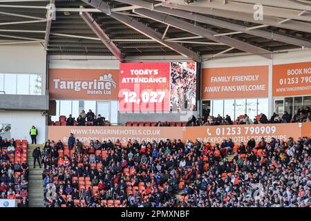 Blackpool, Regno Unito. 15th Apr, 2023. Oggi presenze 12.027 durante la partita Sky Bet Championship Blackpool vs Wigan Athletic a Bloomfield Road, Blackpool, Regno Unito, 15th aprile 2023 (Foto di Mark Cosgrove/News Images) a Blackpool, Regno Unito il 4/15/2023. (Foto di Mark Cosgrove/News Images/Sipa USA) Credit: Sipa USA/Alamy Live News Foto Stock