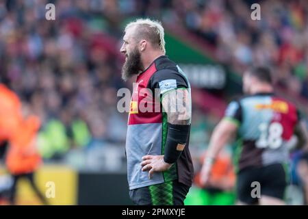 Joe Marler di Harlequins durante la partita di rugby Gallagher Premiership tra Harlequins e Newcastle Falcons Rugby a Twickenham Stoop, Twickenham, Inghilterra il 15 aprile 2023. Foto di Grant Winter. Solo per uso editoriale, licenza richiesta per uso commerciale. Non è utilizzabile nelle scommesse, nei giochi o nelle pubblicazioni di un singolo club/campionato/giocatore. Credit: UK Sports Pics Ltd/Alamy Live News Foto Stock