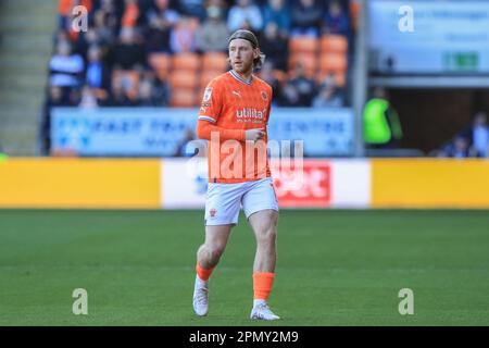 Blackpool, Regno Unito. 15th Apr, 2023. Josh Bowler #11 di Blackpool durante la partita Sky Bet Championship Blackpool vs Wigan Athletic a Bloomfield Road, Blackpool, Regno Unito, 15th aprile 2023 (Photo by Alfie Cosgrove/News Images) a Blackpool, Regno Unito il 4/15/2023. (Foto di Alfie Cosgrove/News Images/Sipa USA) Credit: Sipa USA/Alamy Live News Foto Stock