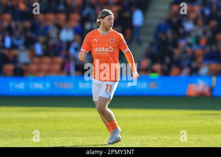 Blackpool, Regno Unito. 15th Apr, 2023. Josh Bowler #11 di Blackpool durante la partita Sky Bet Championship Blackpool vs Wigan Athletic a Bloomfield Road, Blackpool, Regno Unito, 15th aprile 2023 (Photo by Alfie Cosgrove/News Images) a Blackpool, Regno Unito il 4/15/2023. (Foto di Alfie Cosgrove/News Images/Sipa USA) Credit: Sipa USA/Alamy Live News Foto Stock