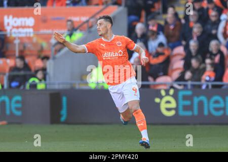 Blackpool, Regno Unito. 15th Apr, 2023. Jerry Yates #9 di Blackpool durante la partita Sky Bet Championship Blackpool vs Wigan Athletic a Bloomfield Road, Blackpool, Regno Unito, 15th aprile 2023 (Photo by Alfie Cosgrove/News Images) a Blackpool, Regno Unito il 4/15/2023. (Foto di Alfie Cosgrove/News Images/Sipa USA) Credit: Sipa USA/Alamy Live News Foto Stock