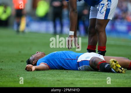 Glaasgow, Regno Unito. 15th Apr, 2023. Nella partita di calcio scozzese tra Rangers e St Mirren, giocata a Ibrox, Rangers casa terra, Rangers ha vinto 5 - 2. Gli scori erano per Rangers: Cantwell (13) 26 minuti, Sakala (30) 48 minuti, Morelos (20) 80 e 81 minuti e Arfield (37) 86 minuti. O'Hara (6) ha segnato per St Mirren in 45 2 e 65 minuti. Credit: Findlay/Alamy Live News Foto Stock